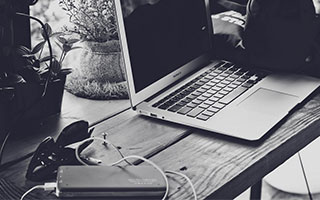 半岛体育官方入口-LGD先打道崽公孙离掉点，中路压塔集火清清狂铁打出零换二