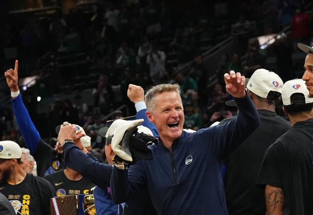 半岛体育在线官网-科尔无愧大赢家：追赶禅师+波帅 他还有机会创神迹